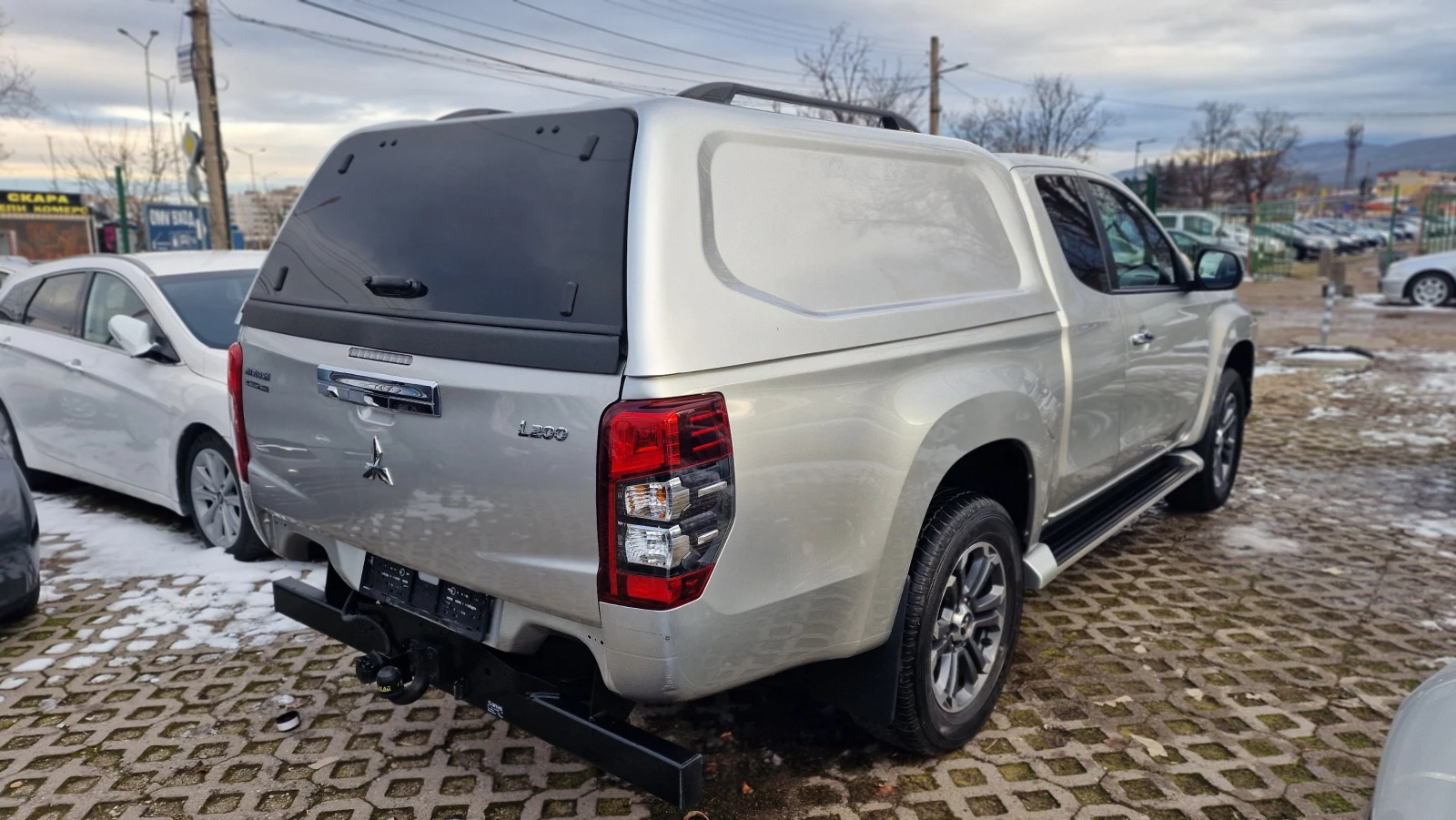 Mitsubishi L200 2.2D Hard top ������ ������ �����������  4 ����� | Mobile.bg � ����������� 9