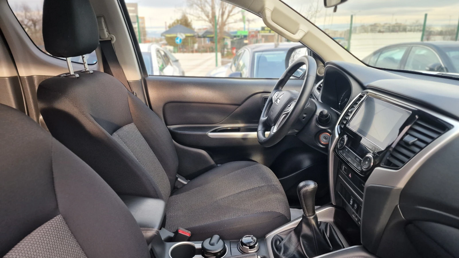 Mitsubishi L200 2.2D Hard top ������ ������ �����������  4 ����� | Mobile.bg � ����������� 13