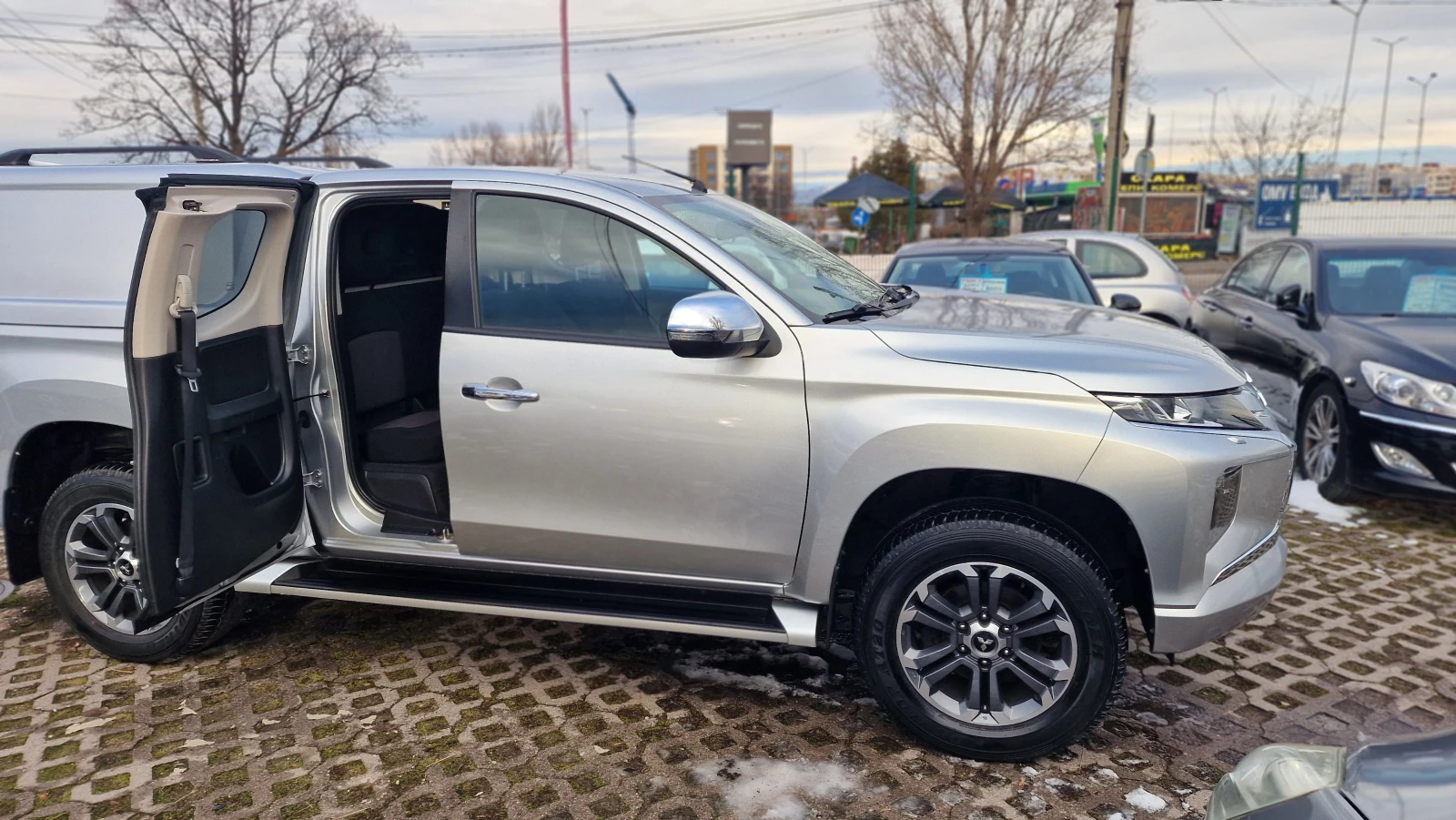 Mitsubishi L200 2.2D Hard top ������ ������ �����������  4 ����� | Mobile.bg � ����������� 2