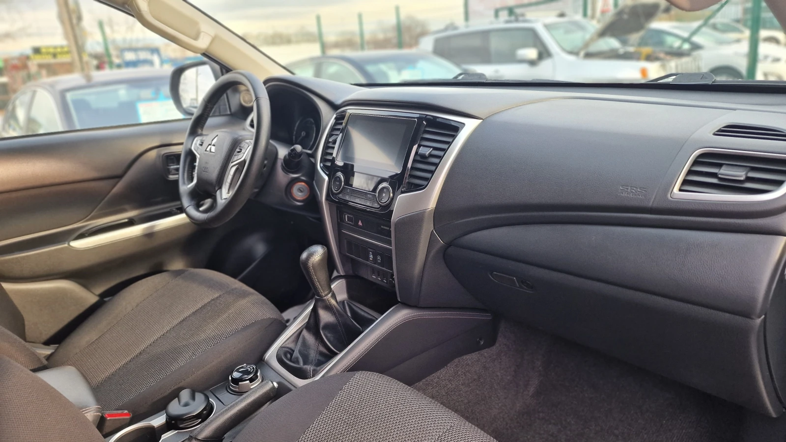 Mitsubishi L200 2.2D Hard top ������ ������ �����������  4 ����� | Mobile.bg � ����������� 12