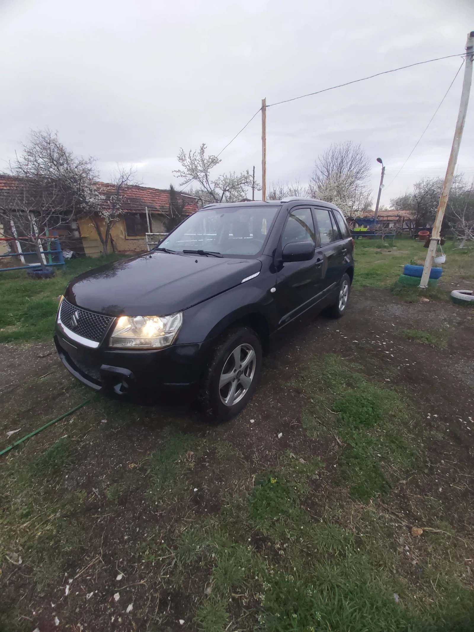 Suzuki Grand vitara 1.9, снимка 2 - Автомобили и джипове - 54032736