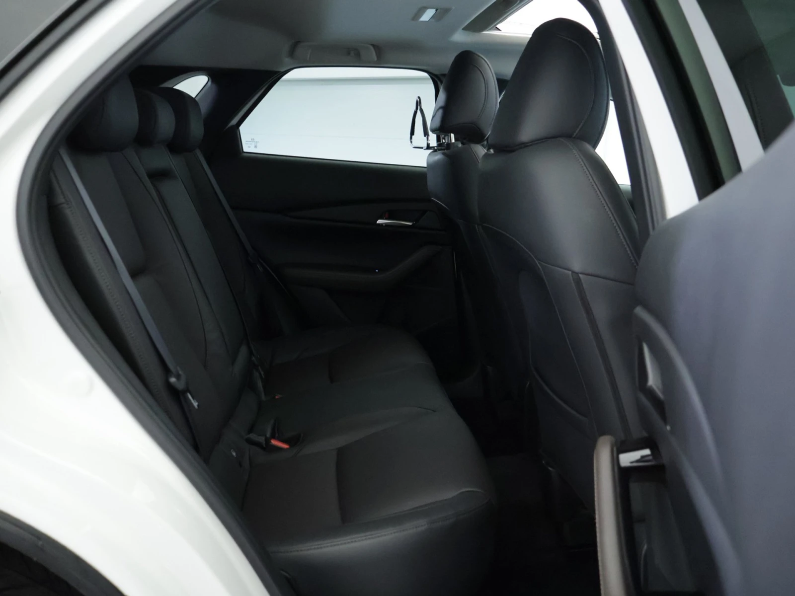 Mazda CX-30 2.0 SKYACTIV Luxury * PANORAMA* , снимка 9 - Автомобили и джипове - 54191801