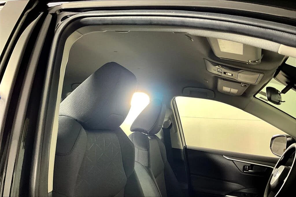 Toyota Rav4 LE AWD, снимка 14 - Автомобили и джипове - 54237110