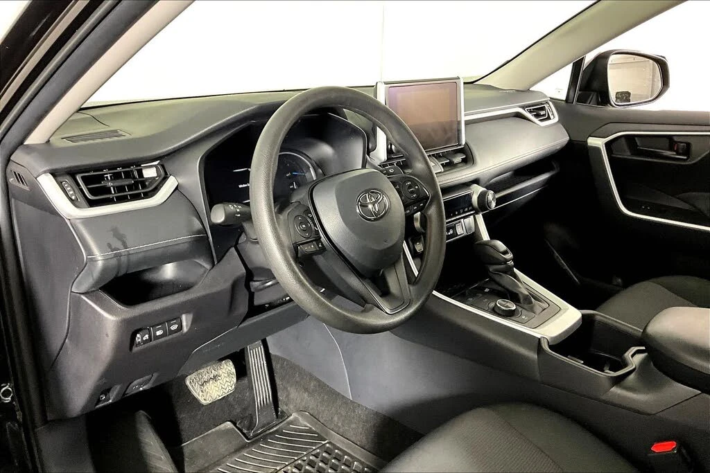 Toyota Rav4 LE AWD, снимка 8 - Автомобили и джипове - 54237110