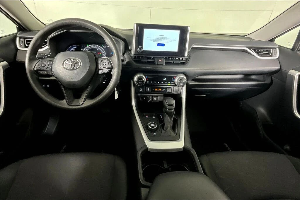 Toyota Rav4 LE AWD, снимка 9 - Автомобили и джипове - 54237110