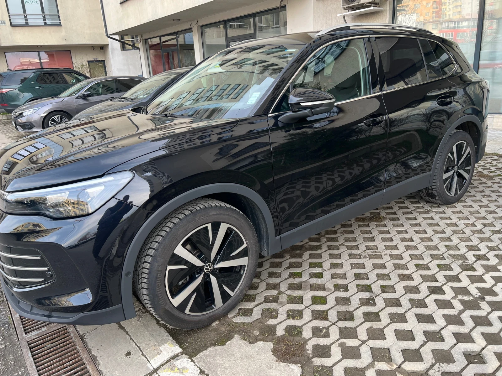 VW Tiguan 1.5 eTSI dynamic drive ctrl/ harmon cardon, снимка 2 - Автомобили и джипове - 54442730
