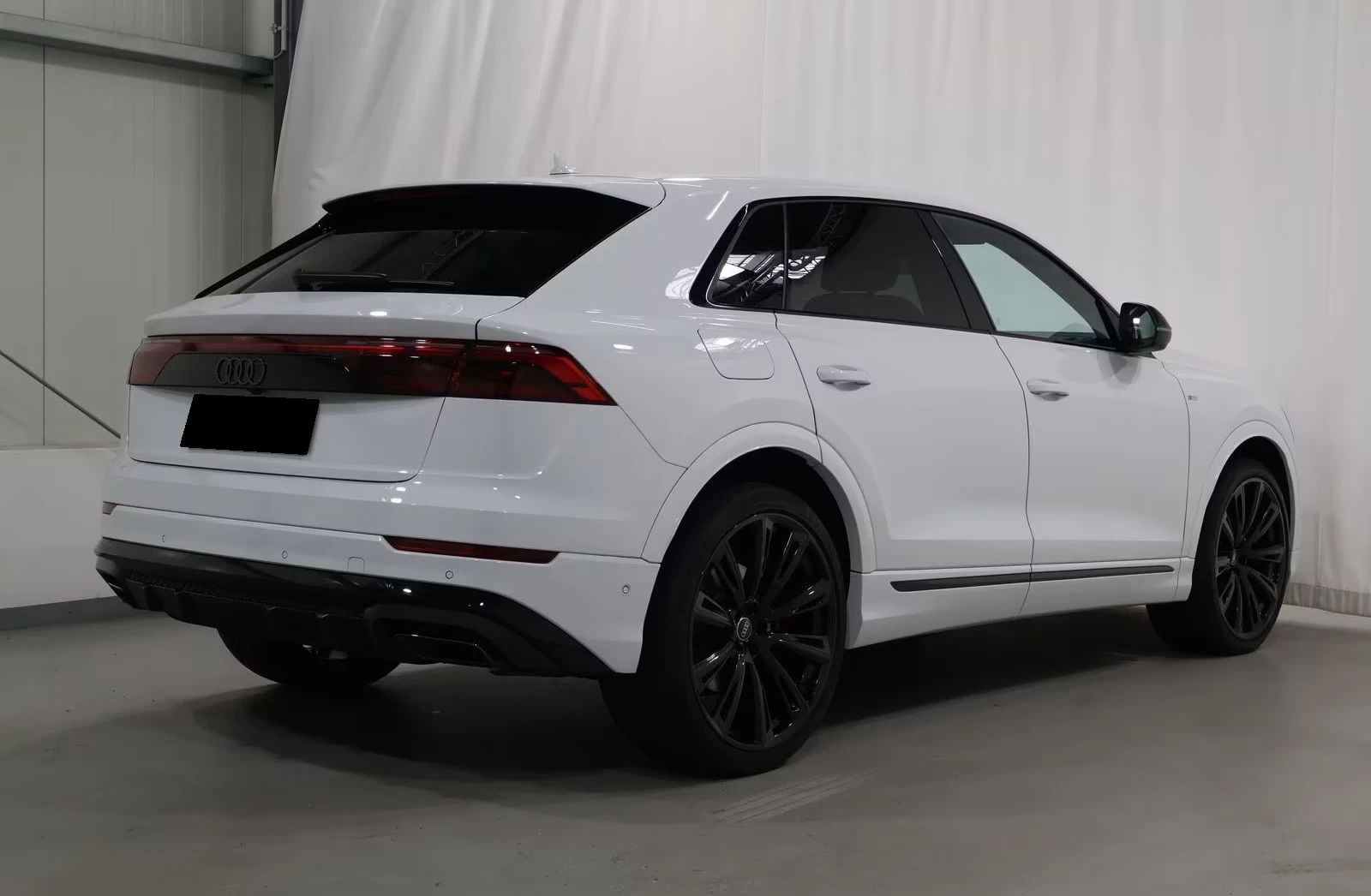 Audi Q8 50 TDI / FACELIFT / S-LINE / MATRIX / AIR / , снимка 4 - Автомобили и джипове - 55217784