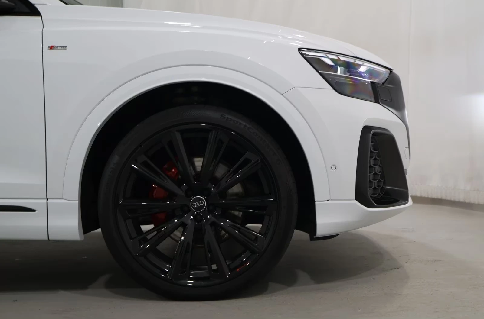 Audi Q8 50 TDI / FACELIFT / S-LINE / MATRIX / AIR / , снимка 5 - Автомобили и джипове - 55217784