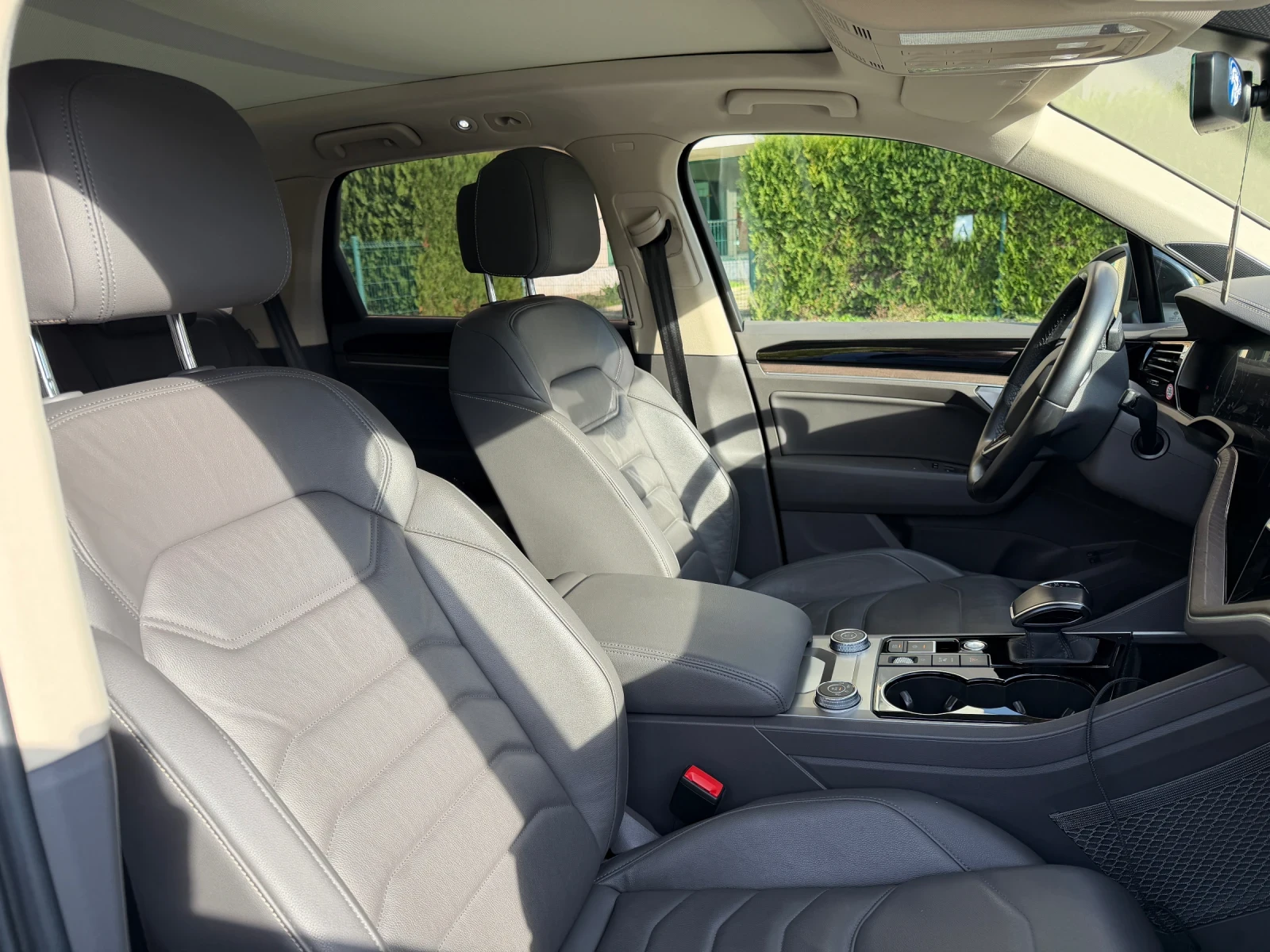 VW Touareg, снимка 4 - Автомобили и джипове - 55330508