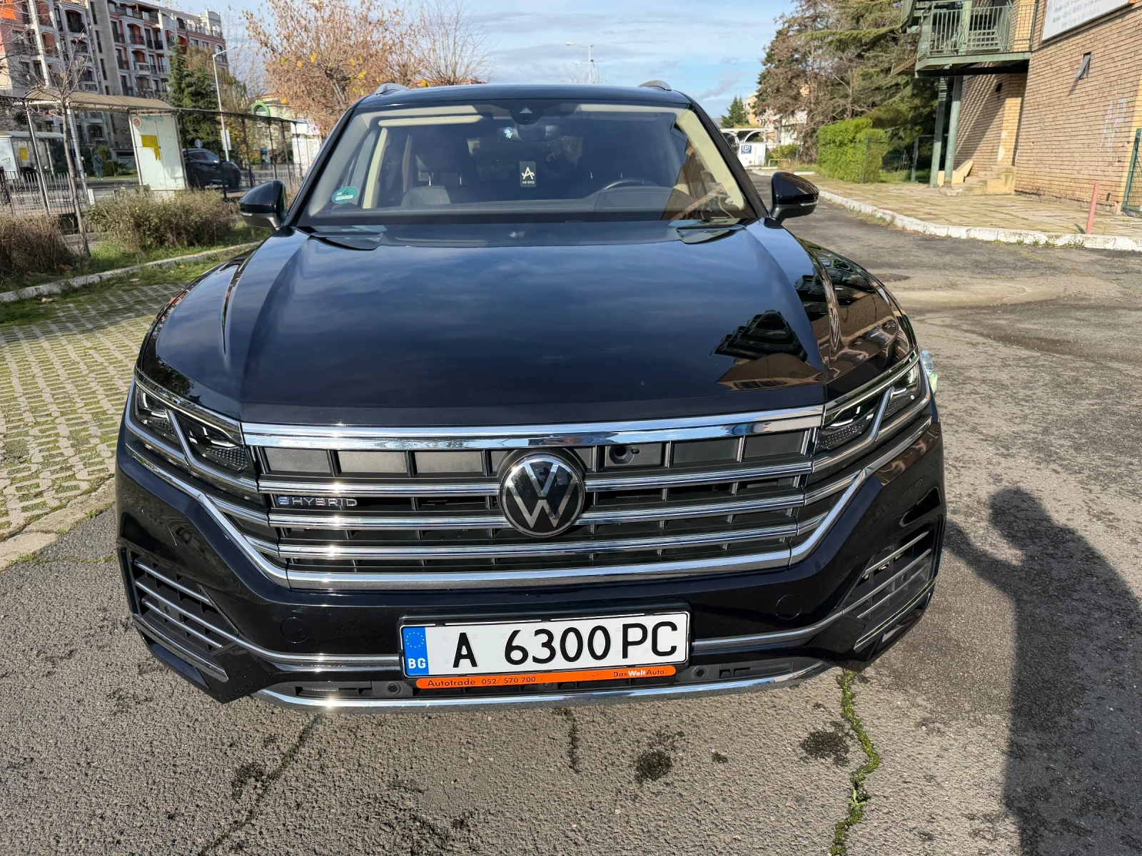 VW Touareg, снимка 2 - Автомобили и джипове - 55330508