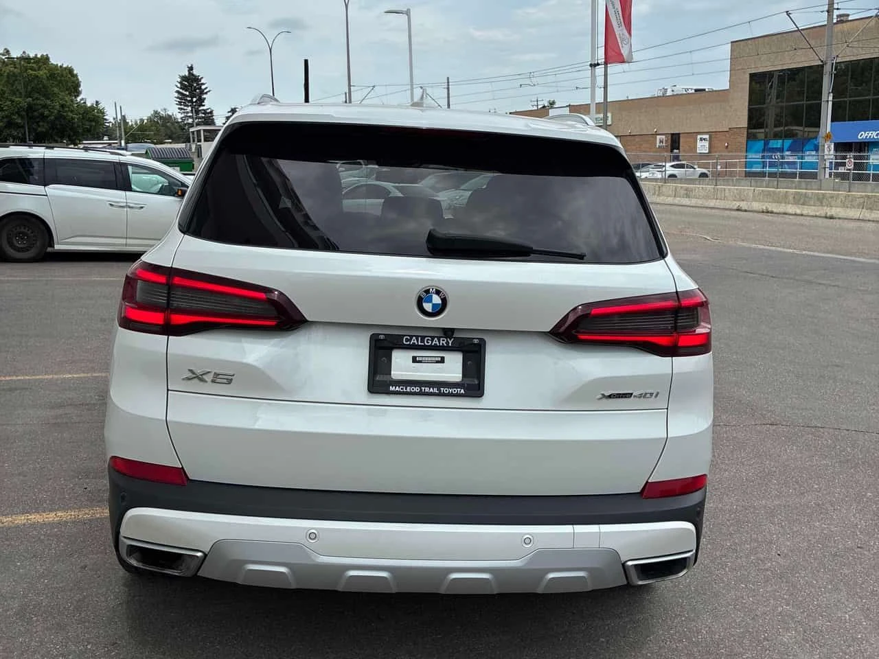 BMW X5 xDrive40i/ 360 / DIS /HUD / CARFAX / АВТОКРЕДИТ , снимка 4 - Автомобили и джипове - 55677713