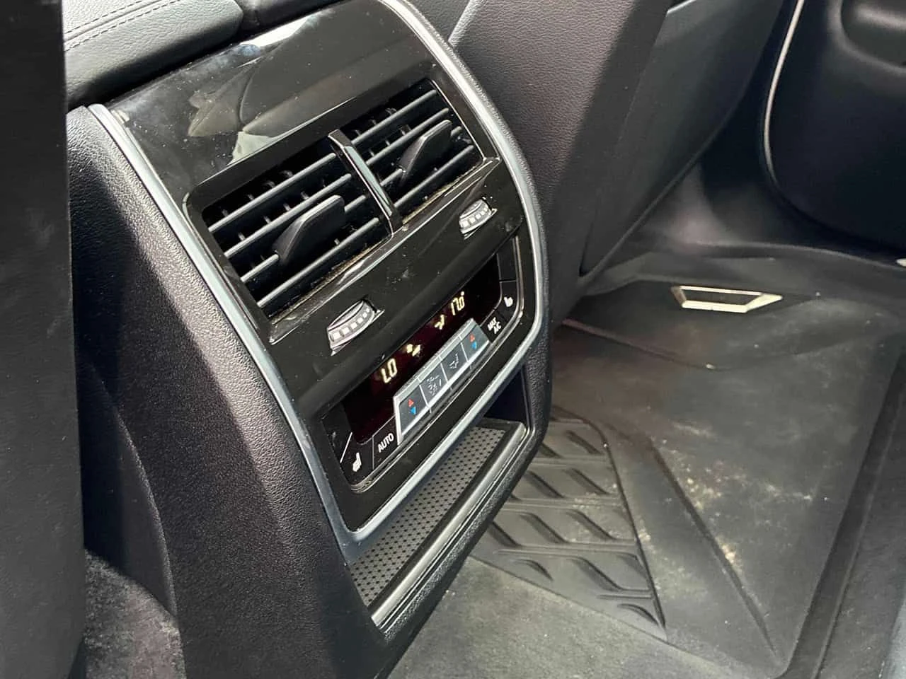BMW X5 xDrive40i/ 360 / DIS /HUD / CARFAX / АВТОКРЕДИТ , снимка 15 - Автомобили и джипове - 55677713