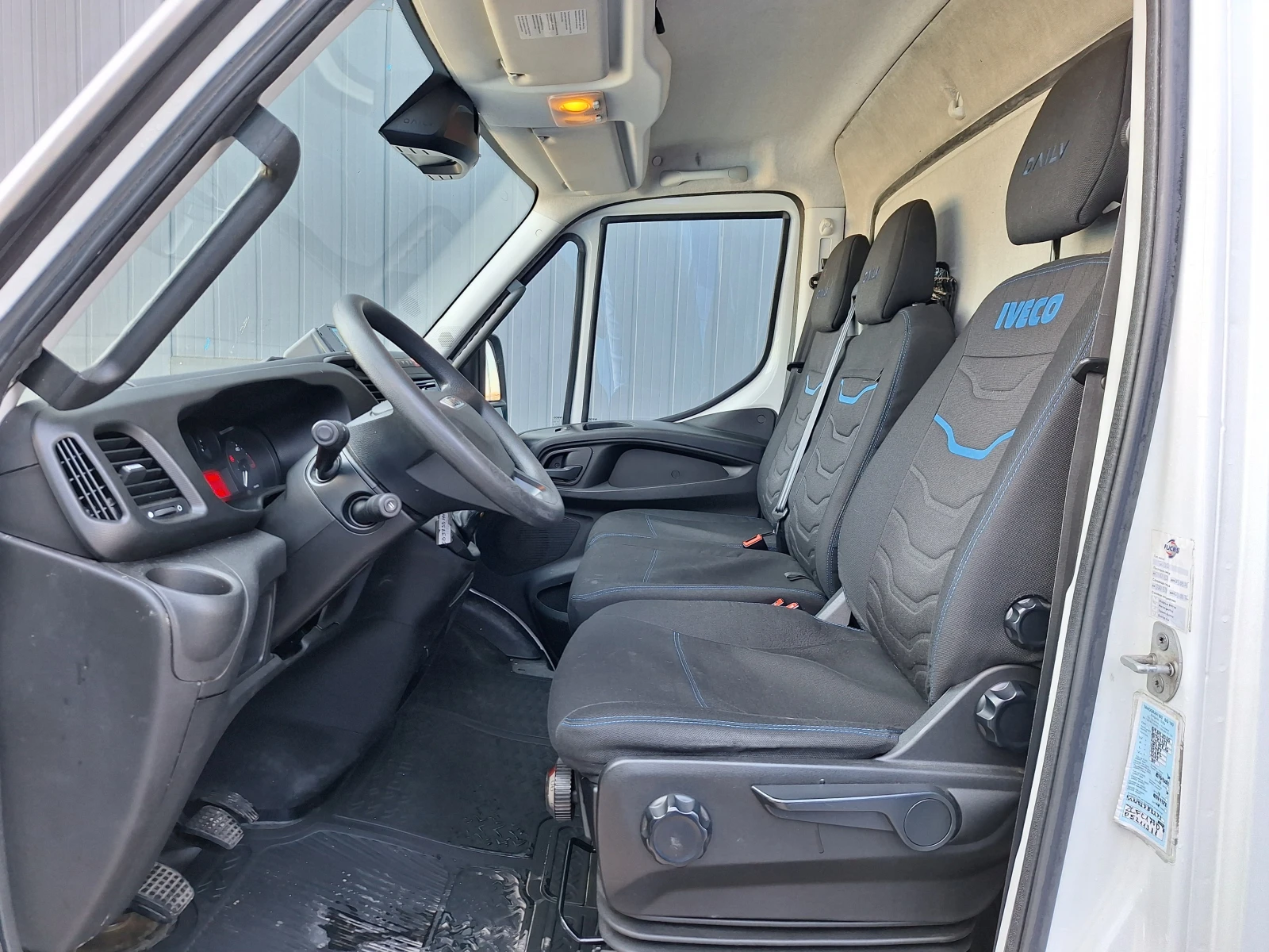 Iveco Daily 70C18, снимка 11 - Бусове и автобуси - 53861937