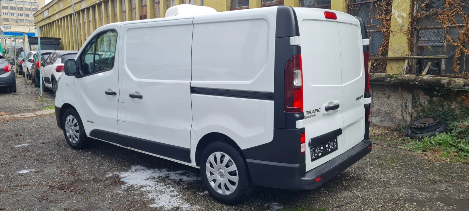 Renault Trafic 1.6 DCI ХЛАДИЛЕН , снимка 4 - Бусове и автобуси - 54422558