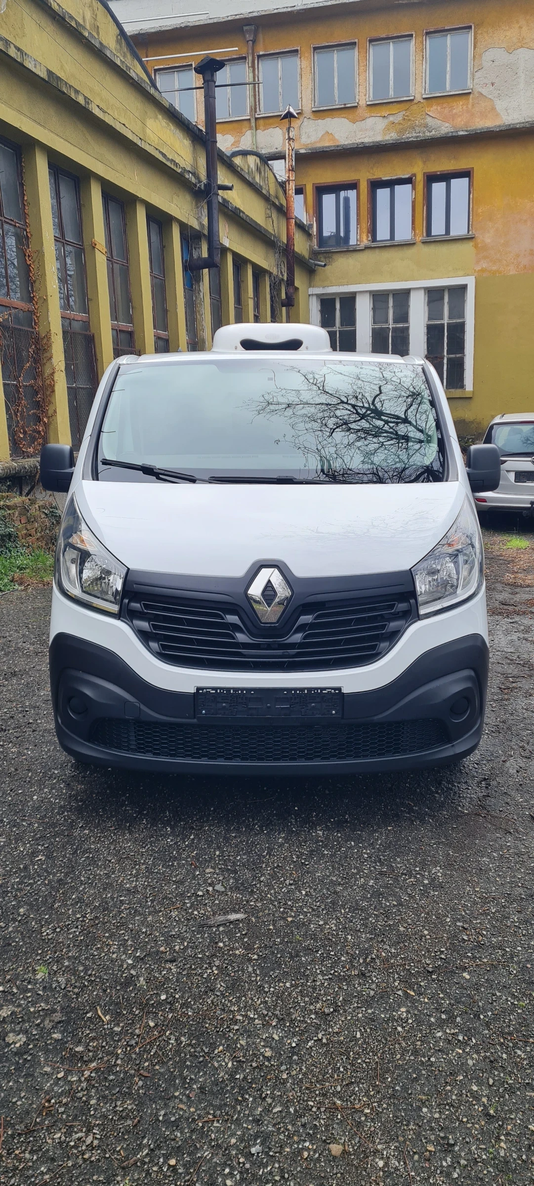 Renault Trafic 1.6 DCI ХЛАДИЛЕН , снимка 2 - Бусове и автобуси - 54422558