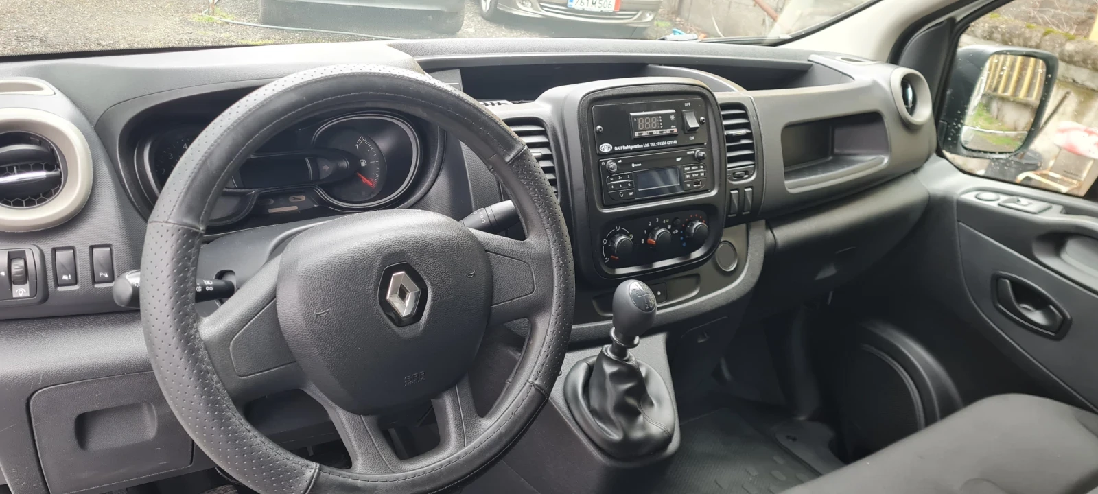 Renault Trafic 1.6 DCI ХЛАДИЛЕН , снимка 10 - Бусове и автобуси - 54422558