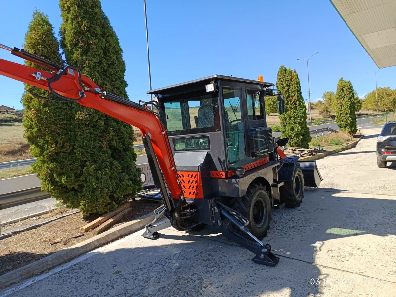 Телескопичен товарач Komatsu НОВИ КОМБИНИРАНИ, снимка 7 - Селскостопанска техника - 47455814