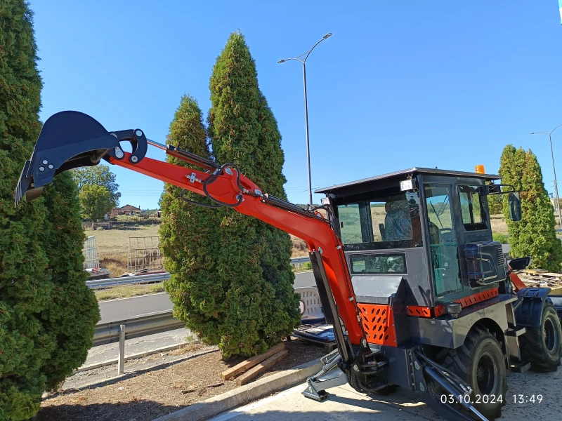 Телескопичен товарач Komatsu НОВИ КОМБИНИРАНИ, снимка 8 - Селскостопанска техника - 47455814