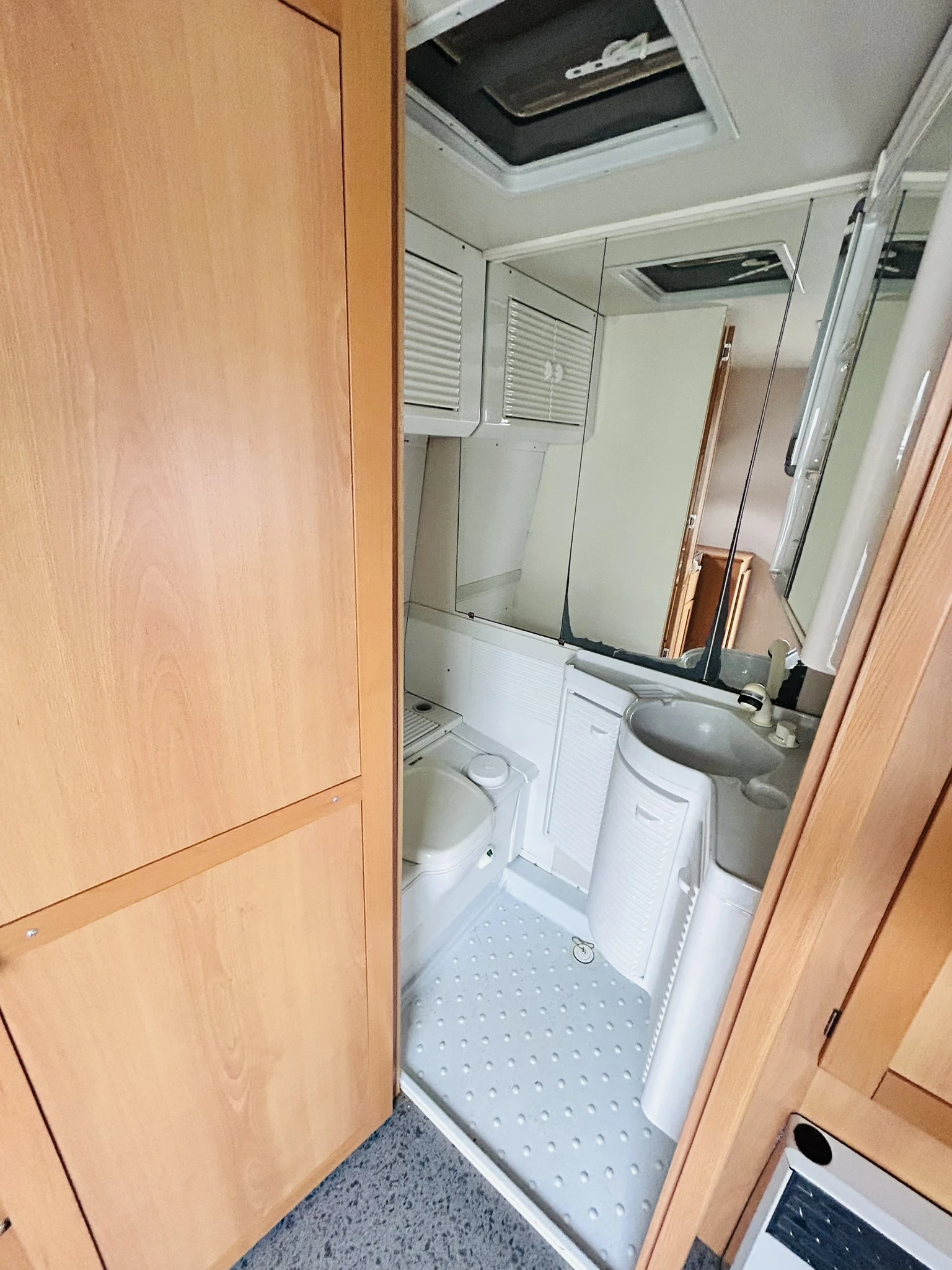 �������� KIP Grey Line 45 | Mobile.bg � ����������� 11