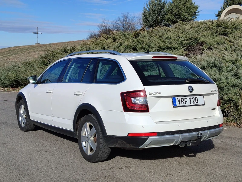 Skoda Octavia SCOUT 2.0d 4x4, снимка 3 - Автомобили и джипове - 48157708