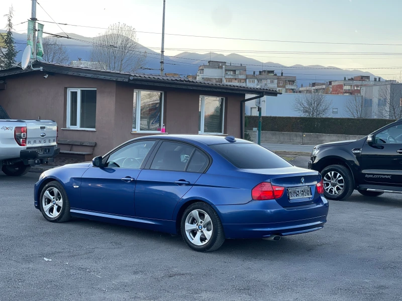 BMW 320 d Facelift, снимка 4 - Автомобили и джипове - 48163883