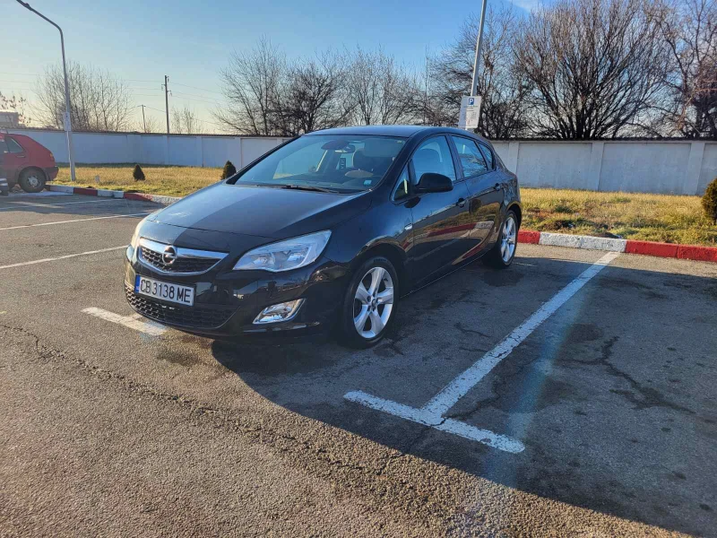 Opel Astra J 1.4 Turbo, снимка 2 - Автомобили и джипове - 48636260