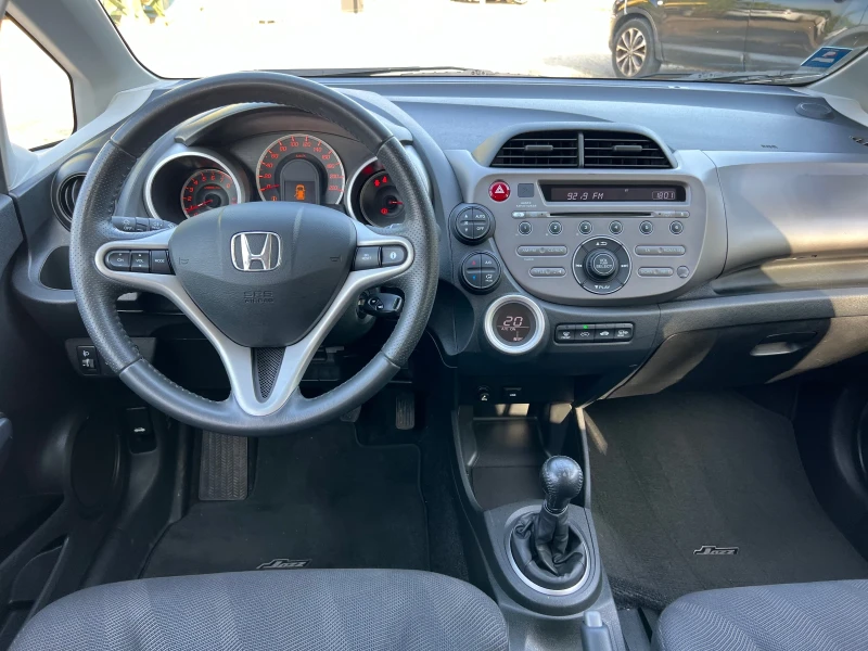 Honda Jazz 1.4i ВНОС ШВЕЙЦАРИЯ, снимка 10 - Автомобили и джипове - 49105189