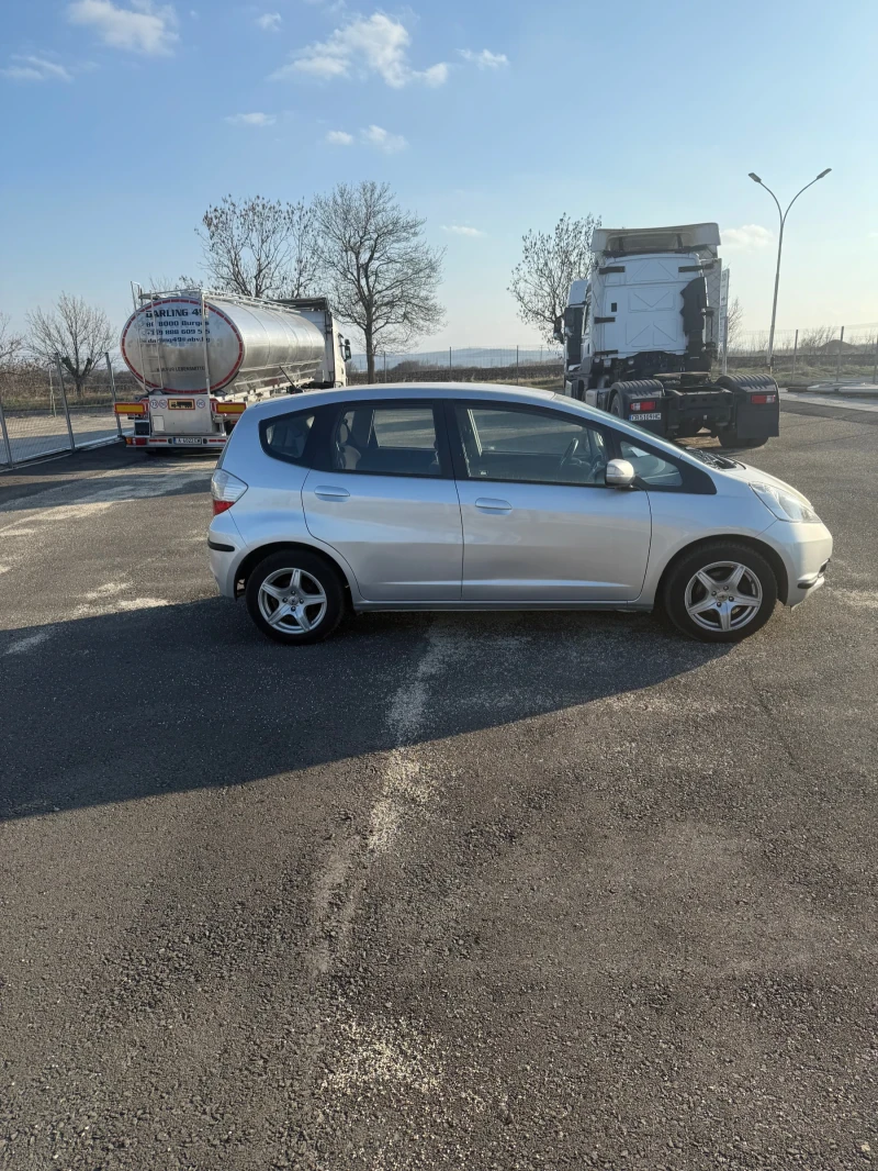 Honda Jazz 1.4i ВНОС ШВЕЙЦАРИЯ, снимка 3 - Автомобили и джипове - 49105189