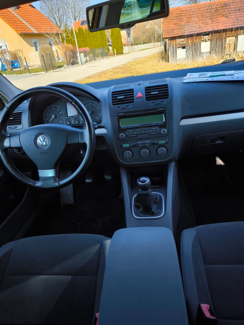 VW Golf, снимка 2 - Автомобили и джипове - 49201057