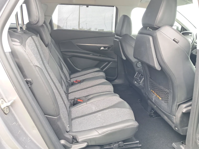 Peugeot 5008 81000км-7 местна 1.5HDI, снимка 13 - Автомобили и джипове - 49913345