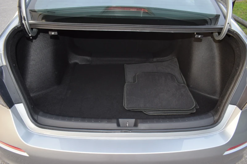 Honda Civic Sport Hybrid , снимка 13 - Автомобили и джипове - 52357145