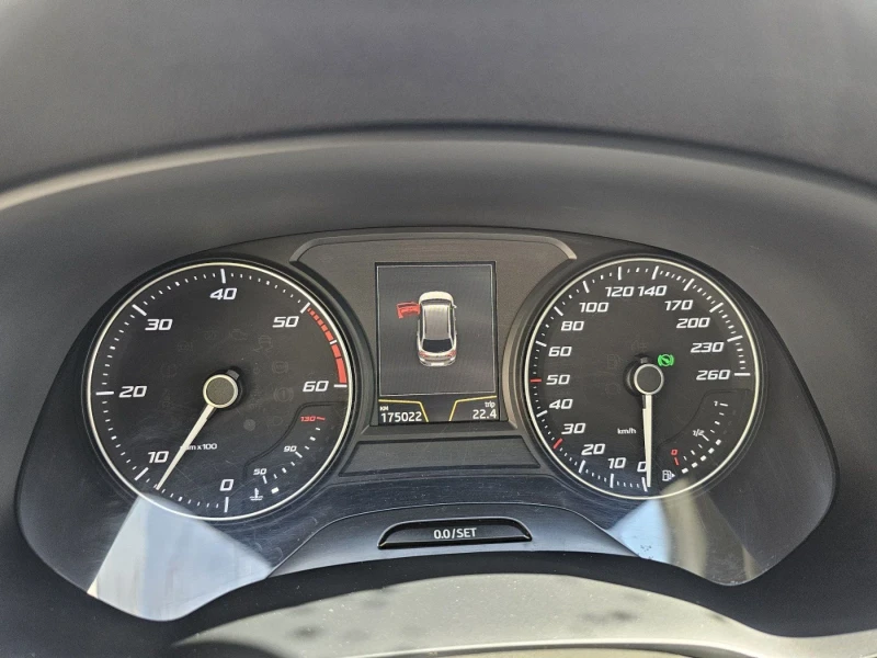 Seat Leon 2.0TDI, снимка 9 - Автомобили и джипове - 51826932