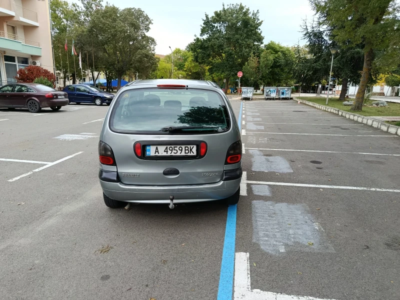 Renault Megane Scenic 1.6e ГАЗ, снимка 7 - Автомобили и джипове - 51966491