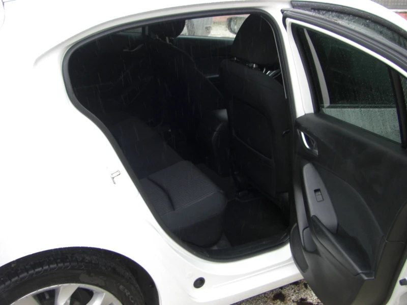 Mazda 3 2.2d NAVI 6ck.EURO 6B, снимка 14 - Автомобили и джипове - 52342909