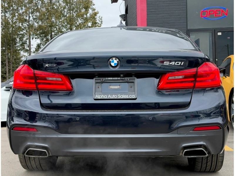 BMW 540 * 540i xDrive| PREM ENHNCD| M SPORT PLUS| * CARFAX, снимка 4 - Автомобили и джипове - 52772501