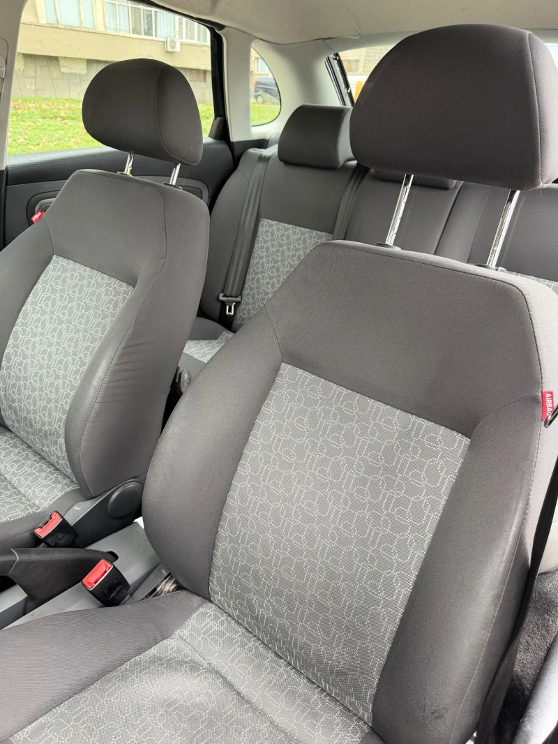 Seat Ibiza, снимка 10 - Автомобили и джипове - 53063598