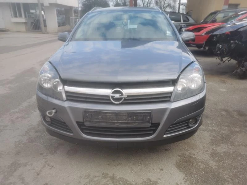 Opel Astra 1.7CDTI, снимка 2 - Автомобили и джипове - 35923490