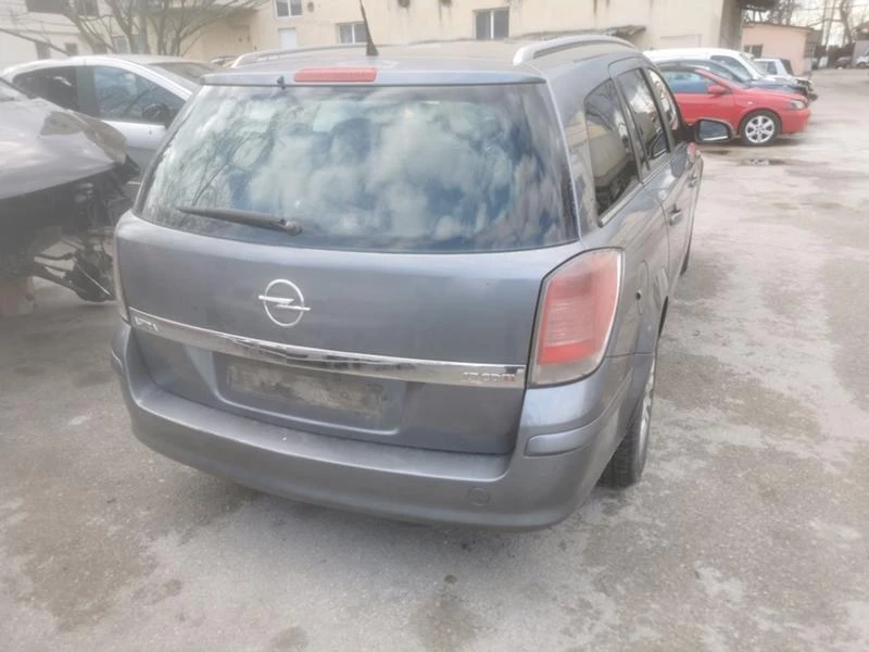 Opel Astra 1.7CDTI, снимка 5 - Автомобили и джипове - 35923490