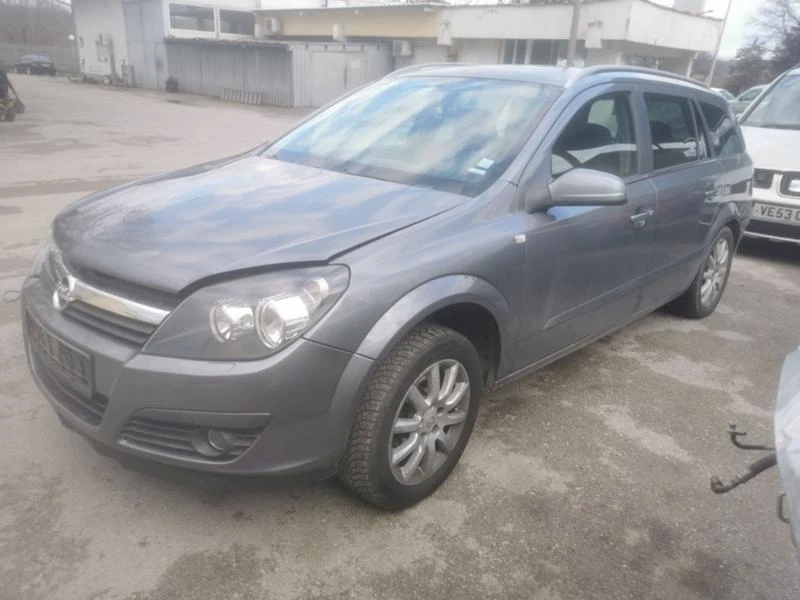 Opel Astra 1.7CDTI, снимка 3 - Автомобили и джипове - 35923490