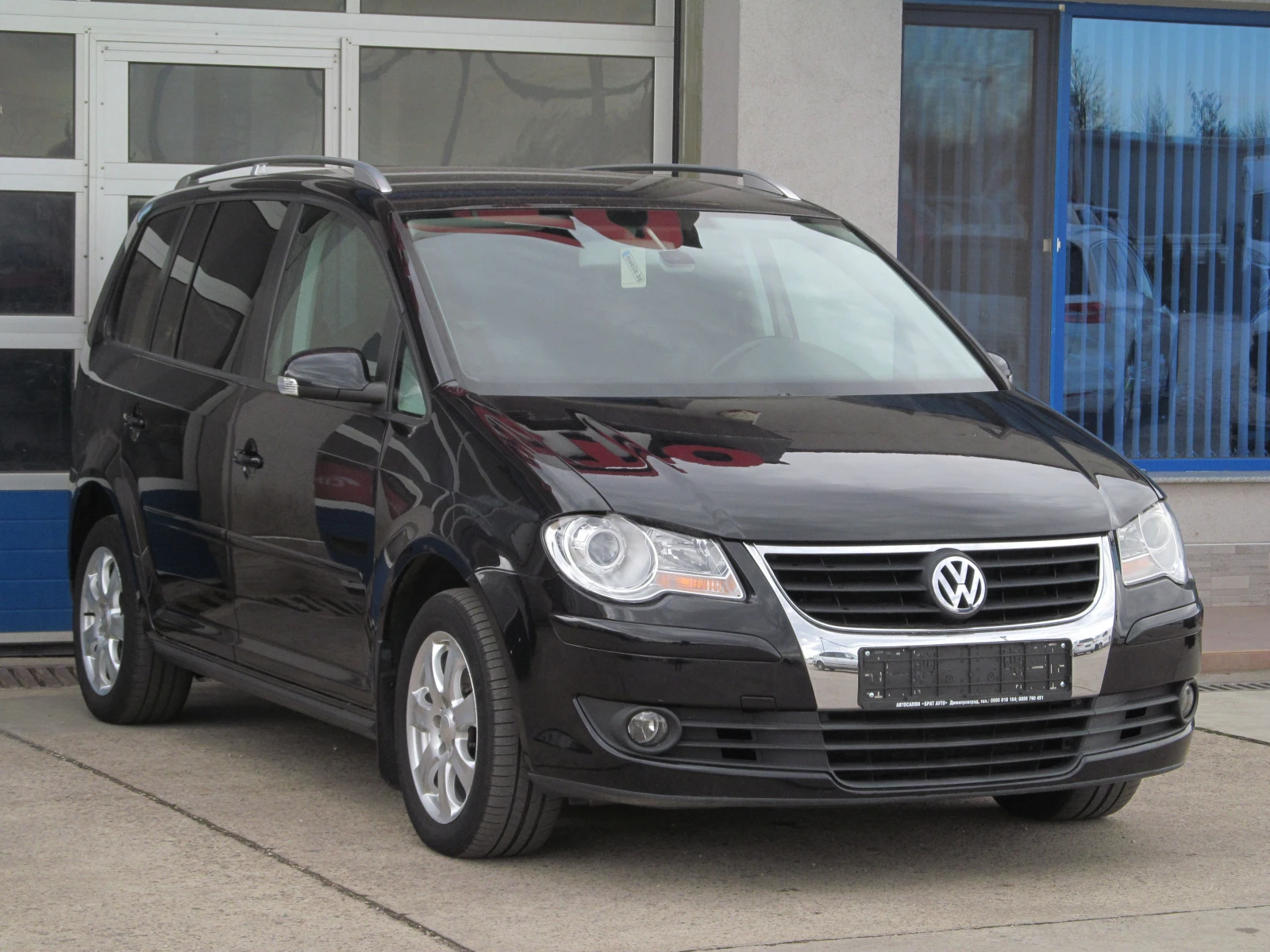 VW Touran 1.9TDI/FACELIFT - изображение 2