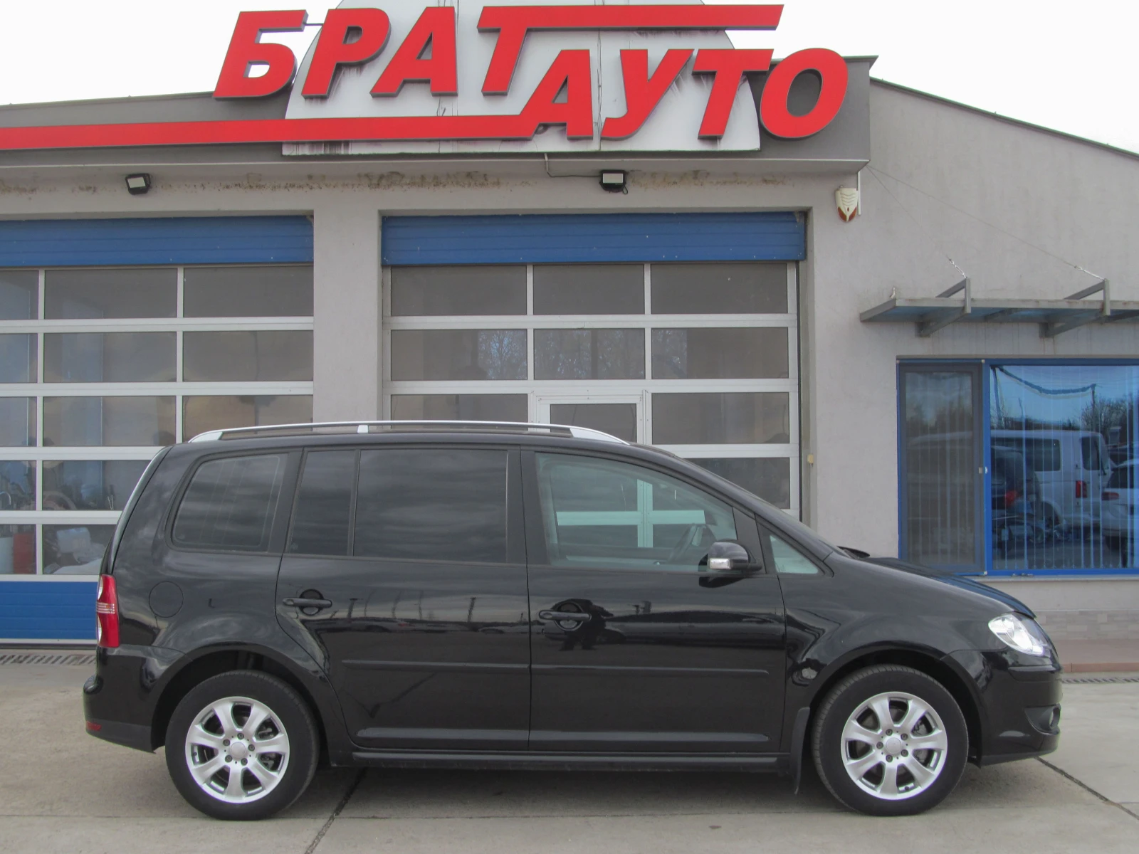 VW Touran 1.9TDI/FACELIFT - изображение 5