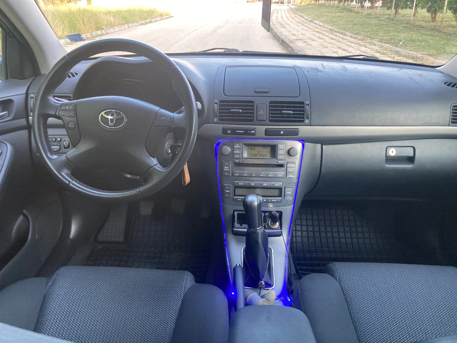Toyota Avensis  - изображение 5