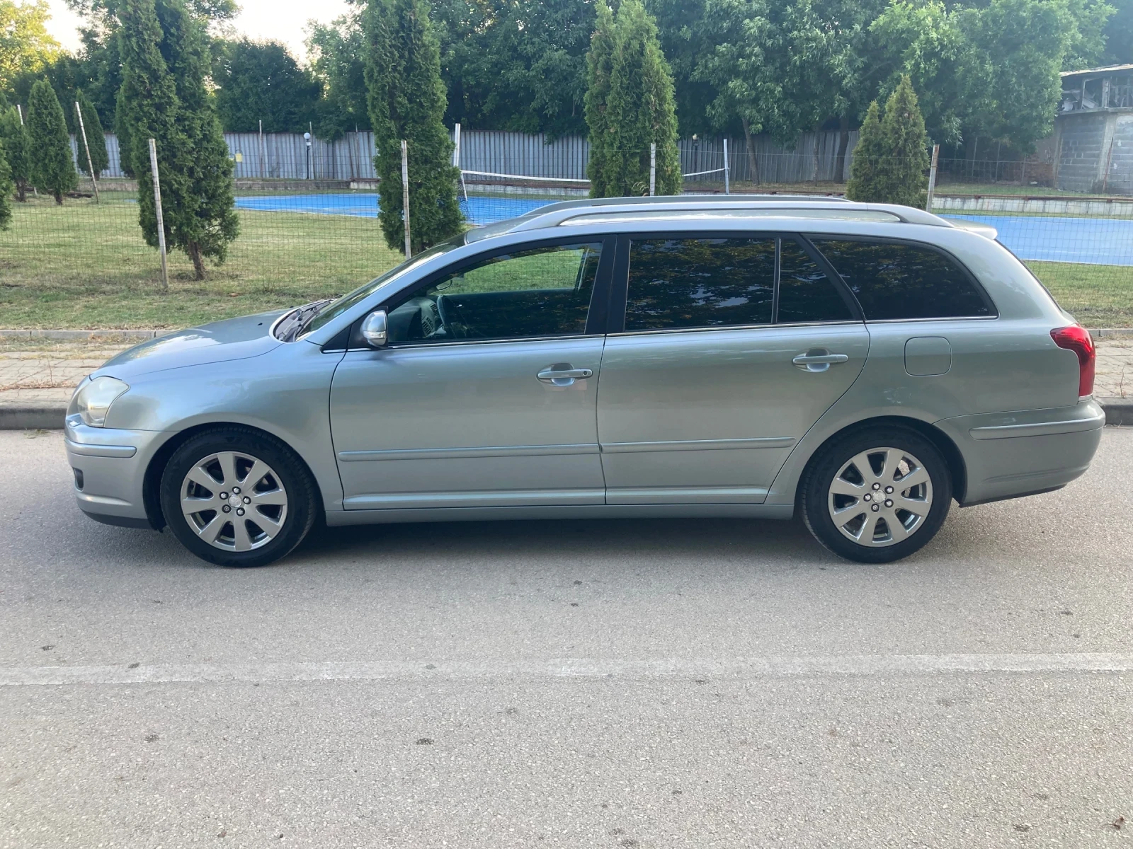 Toyota Avensis  - изображение 4