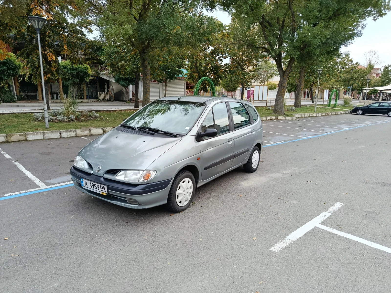 Renault Megane Scenic 1.6e ГАЗ - изображение 2