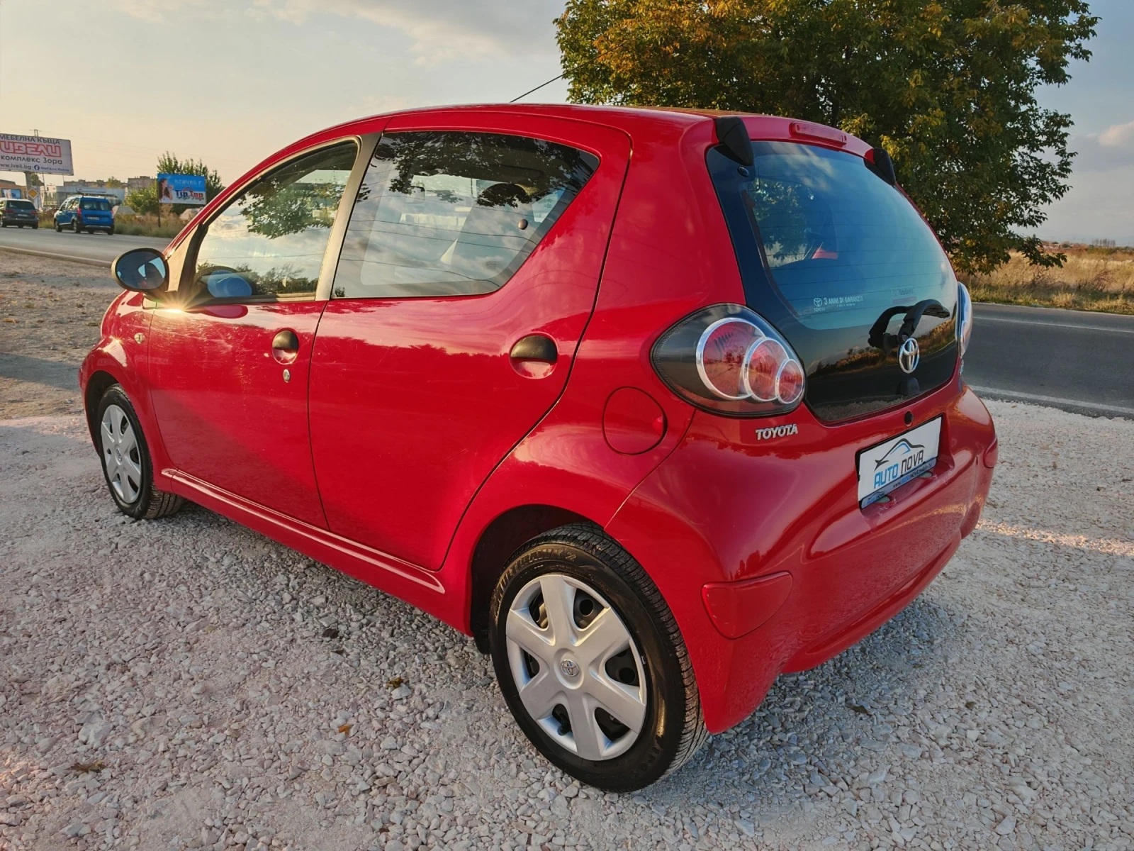 Toyota Aygo 1.0 БЕНЗИН 68 К.С. НОВ ВНОС! УНИКАЛЕН  - изображение 5