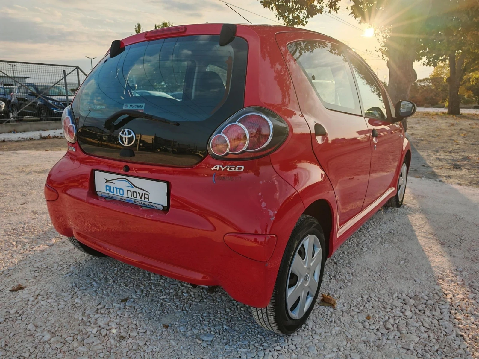Toyota Aygo 1.0 БЕНЗИН 68 К.С. НОВ ВНОС! УНИКАЛЕН  - изображение 7