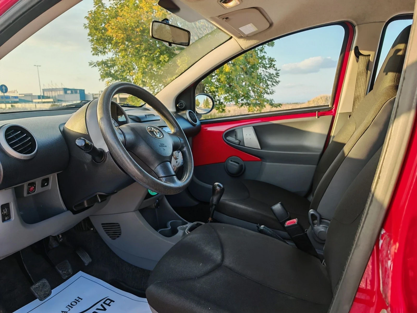 Toyota Aygo 1.0 БЕНЗИН 68 К.С. НОВ ВНОС! УНИКАЛЕН  - изображение 8