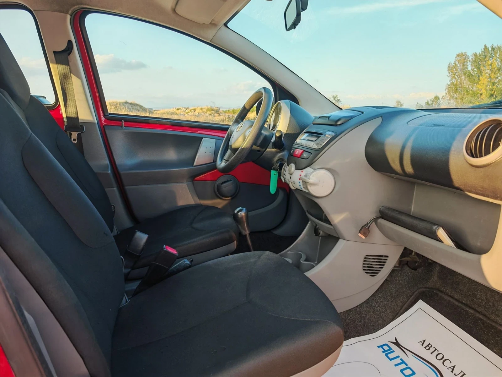 Toyota Aygo 1.0 БЕНЗИН 68 К.С. НОВ ВНОС! УНИКАЛЕН  - изображение 10