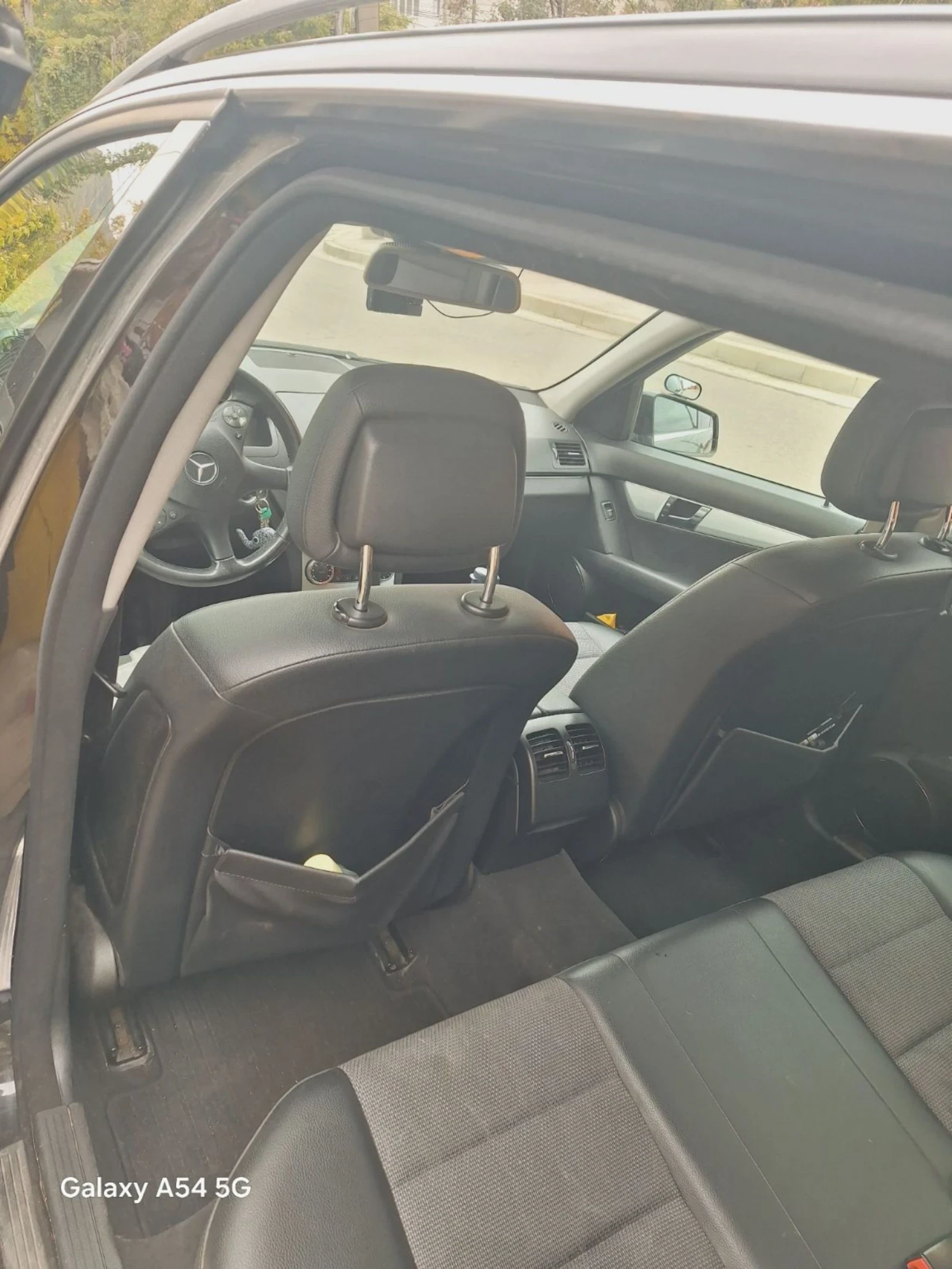 Mercedes-Benz C 180  - изображение 6