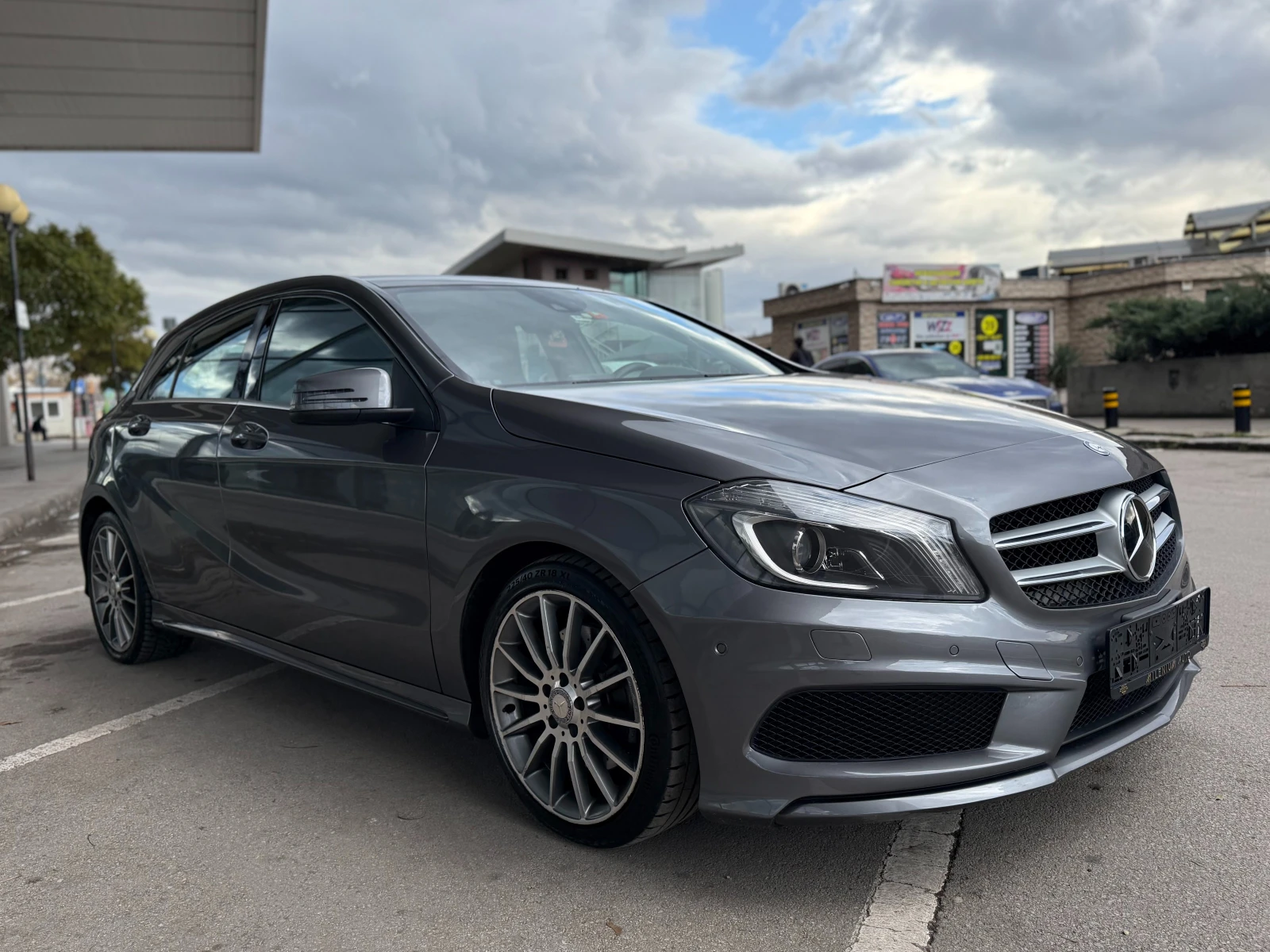 Mercedes-Benz A 250 6 МЕСЕЦА ГАРАНЦИЯ/AMG Пакет/Всички Екстри - изображение 6